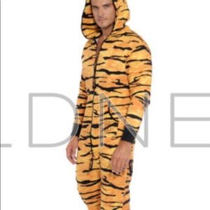 UNISEX ONESIE! ZOOP IT UP Size Small but runs big!